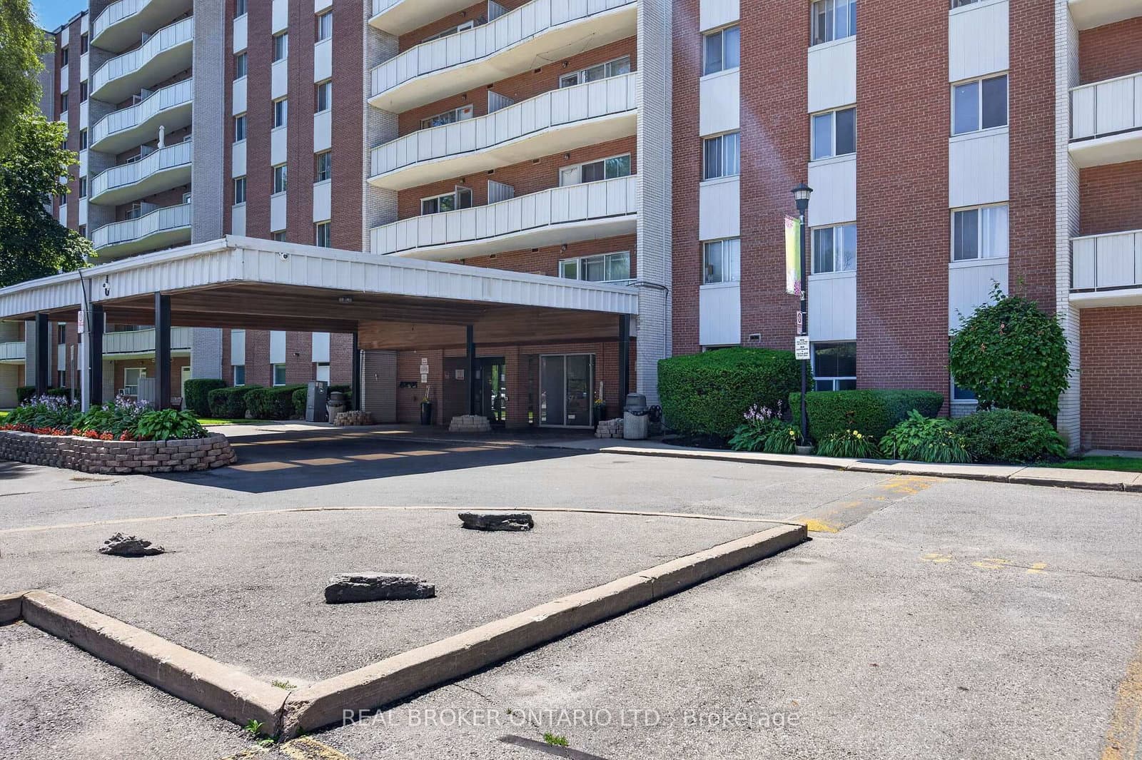 1660 Bloor Street, Unit 308 thumbnail 2