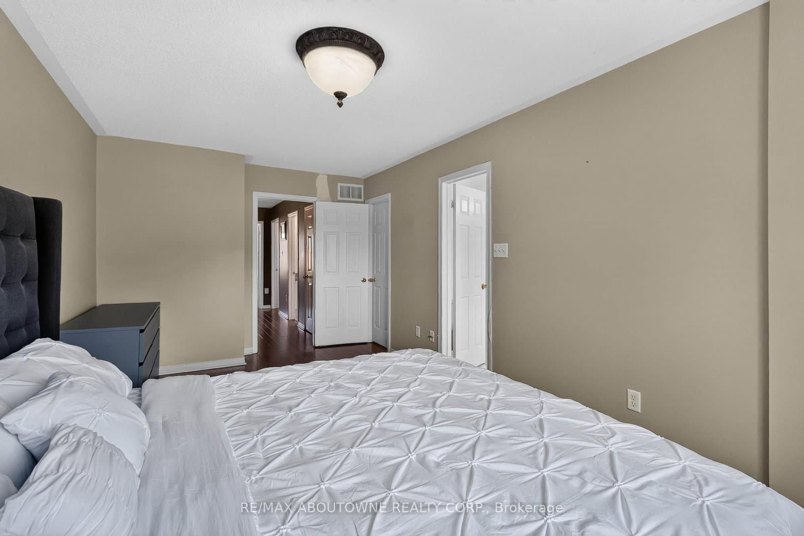 5233 Thornburn Drive thumbnail 20