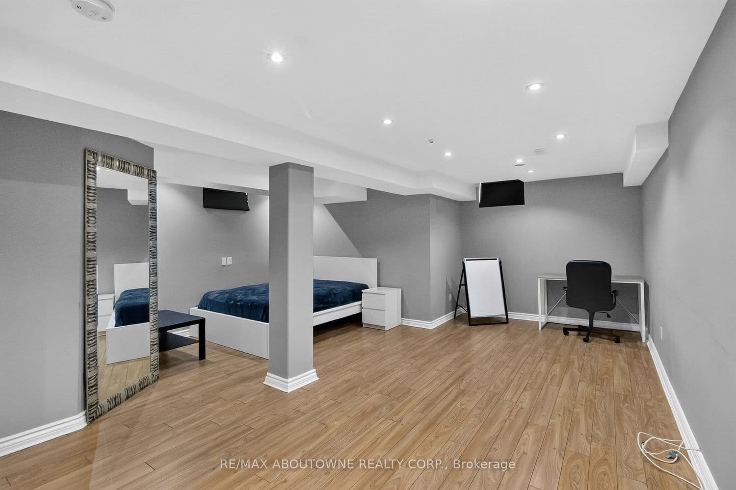 5233 Thornburn Drive thumbnail 30