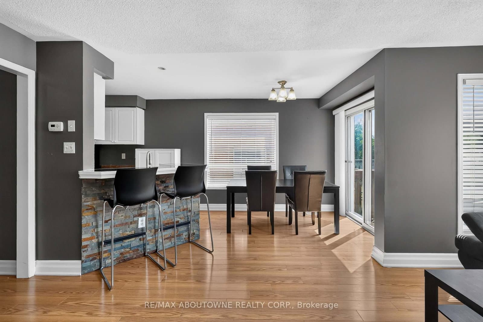 5233 Thornburn Drive thumbnail 9