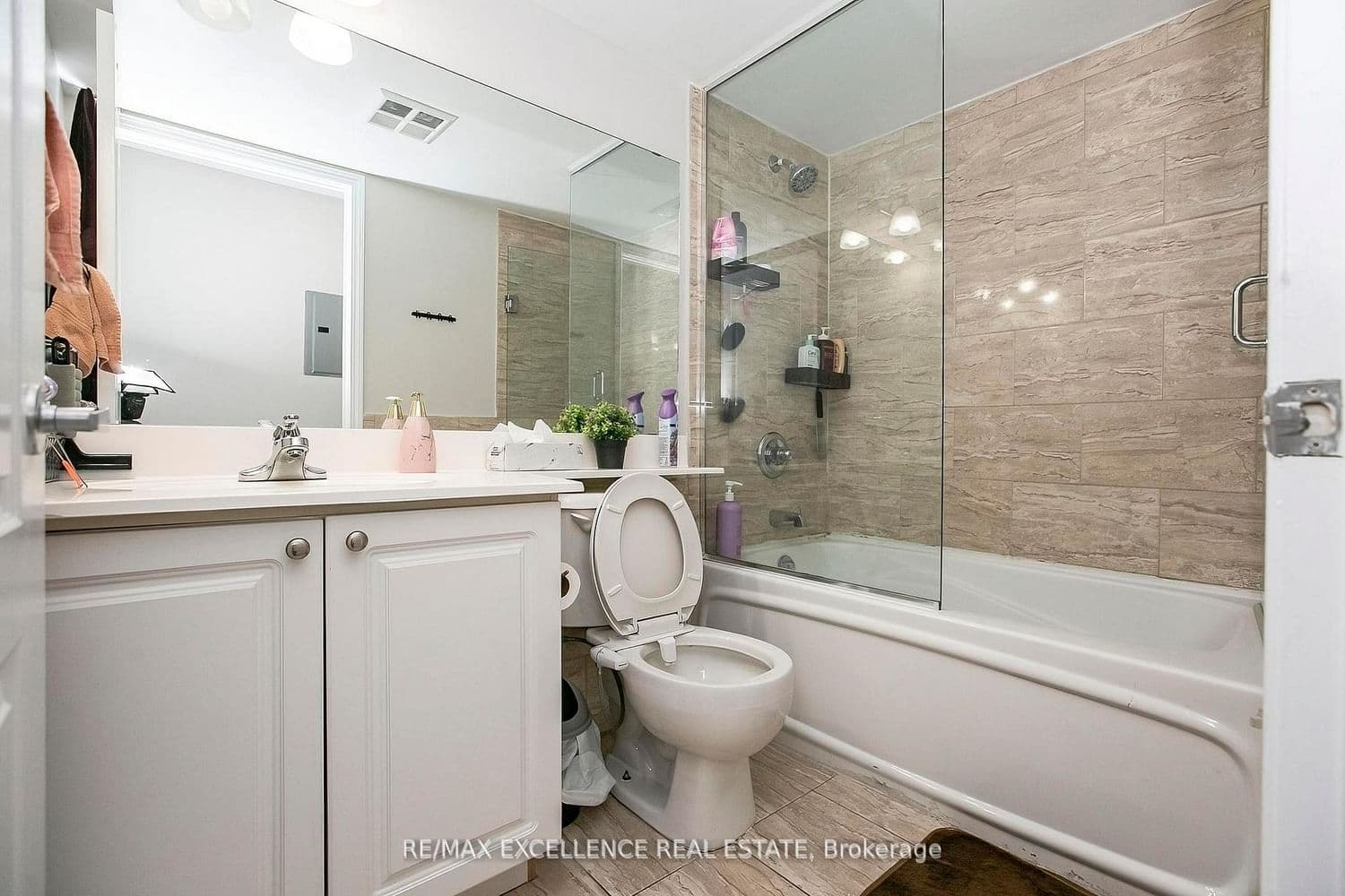 33 Elm Drive, Unit 2102 thumbnail 28