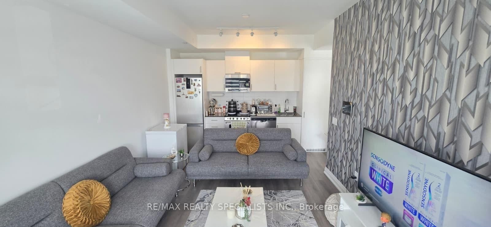 412 Silver Maple Road, Unit 206 thumbnail 5