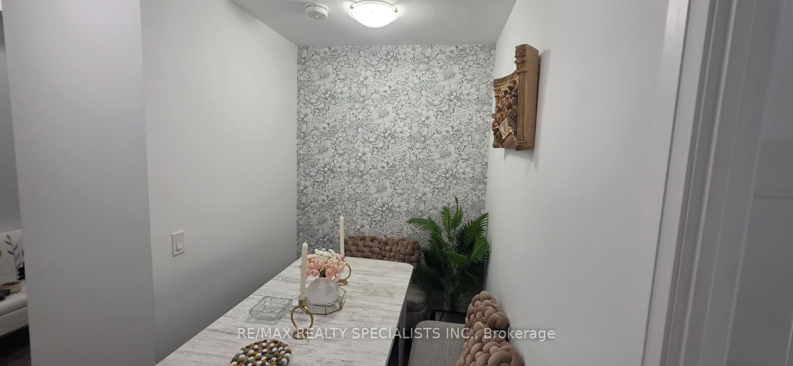 412 Silver Maple Road, Unit 206 thumbnail 8
