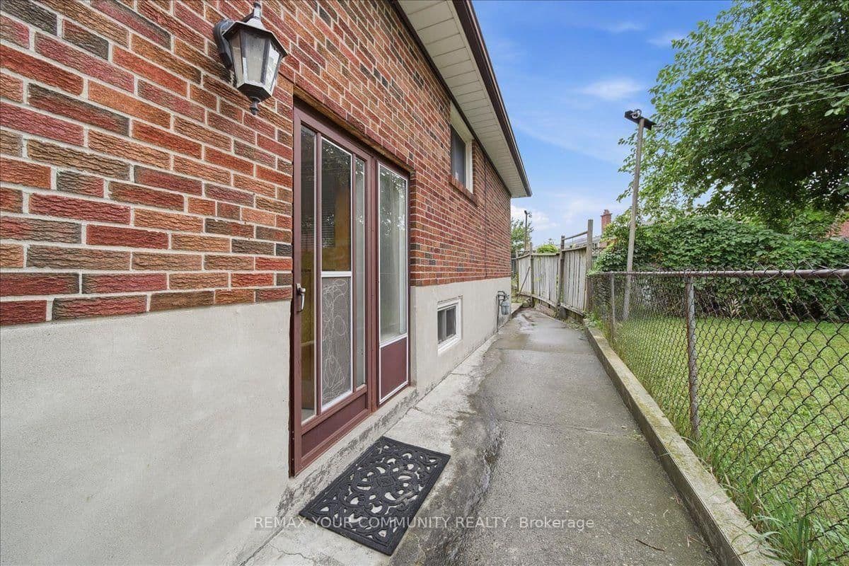9 Hisey Crescent thumbnail 30