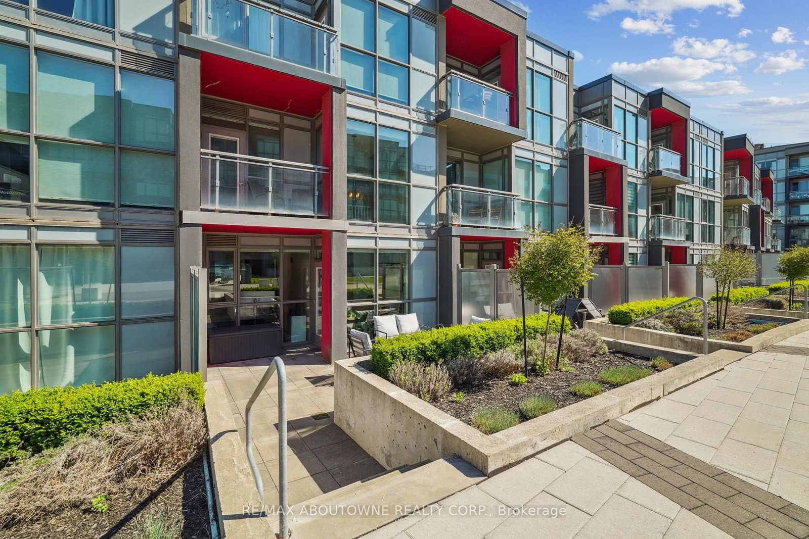 5260 Dundas Street, Unit C204 thumbnail 23