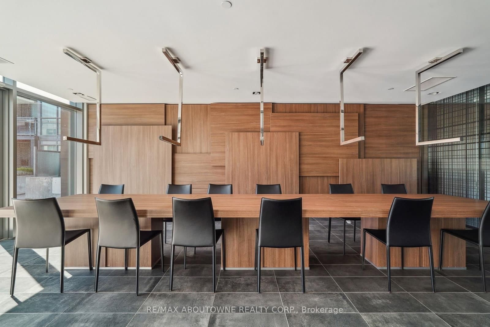 5260 Dundas Street, Unit C204 thumbnail 32