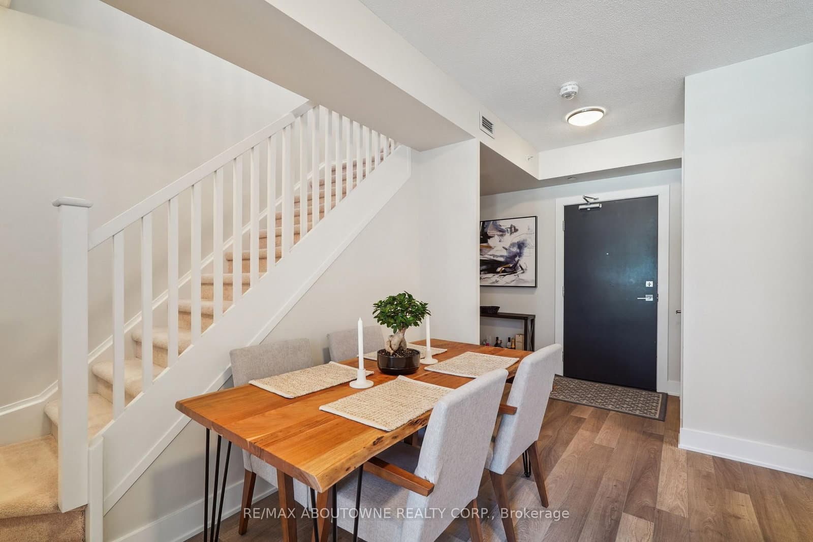5260 Dundas Street, Unit C204 thumbnail 5