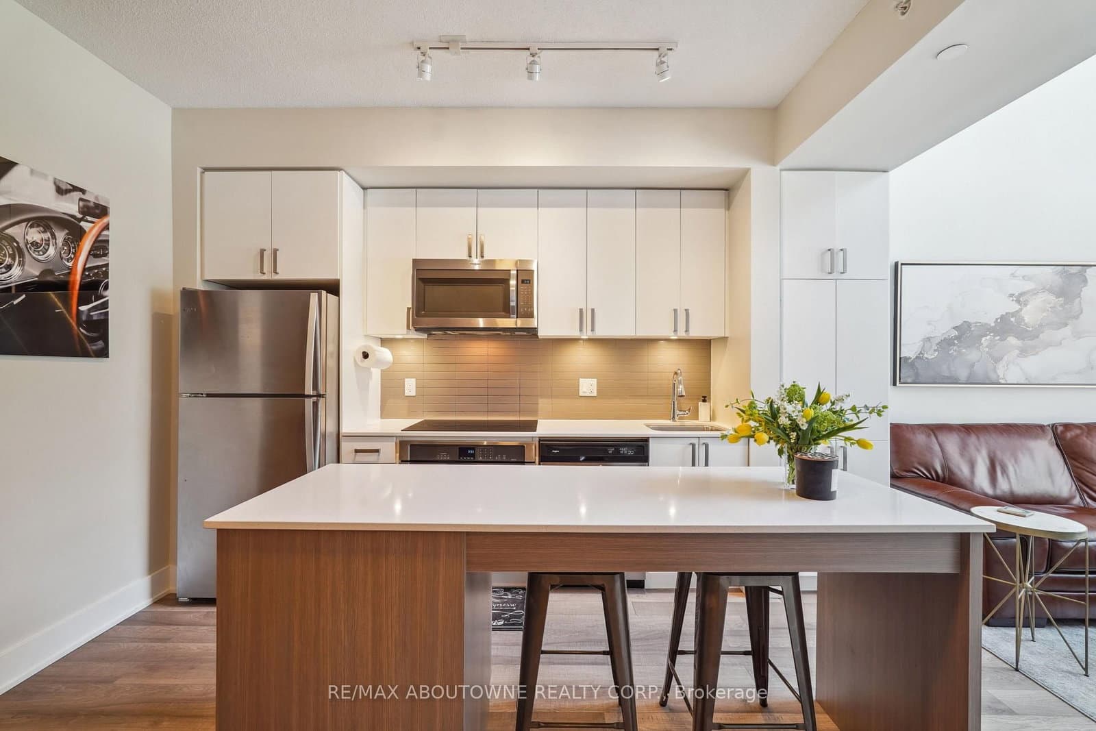 5260 Dundas Street, Unit C204 thumbnail 7