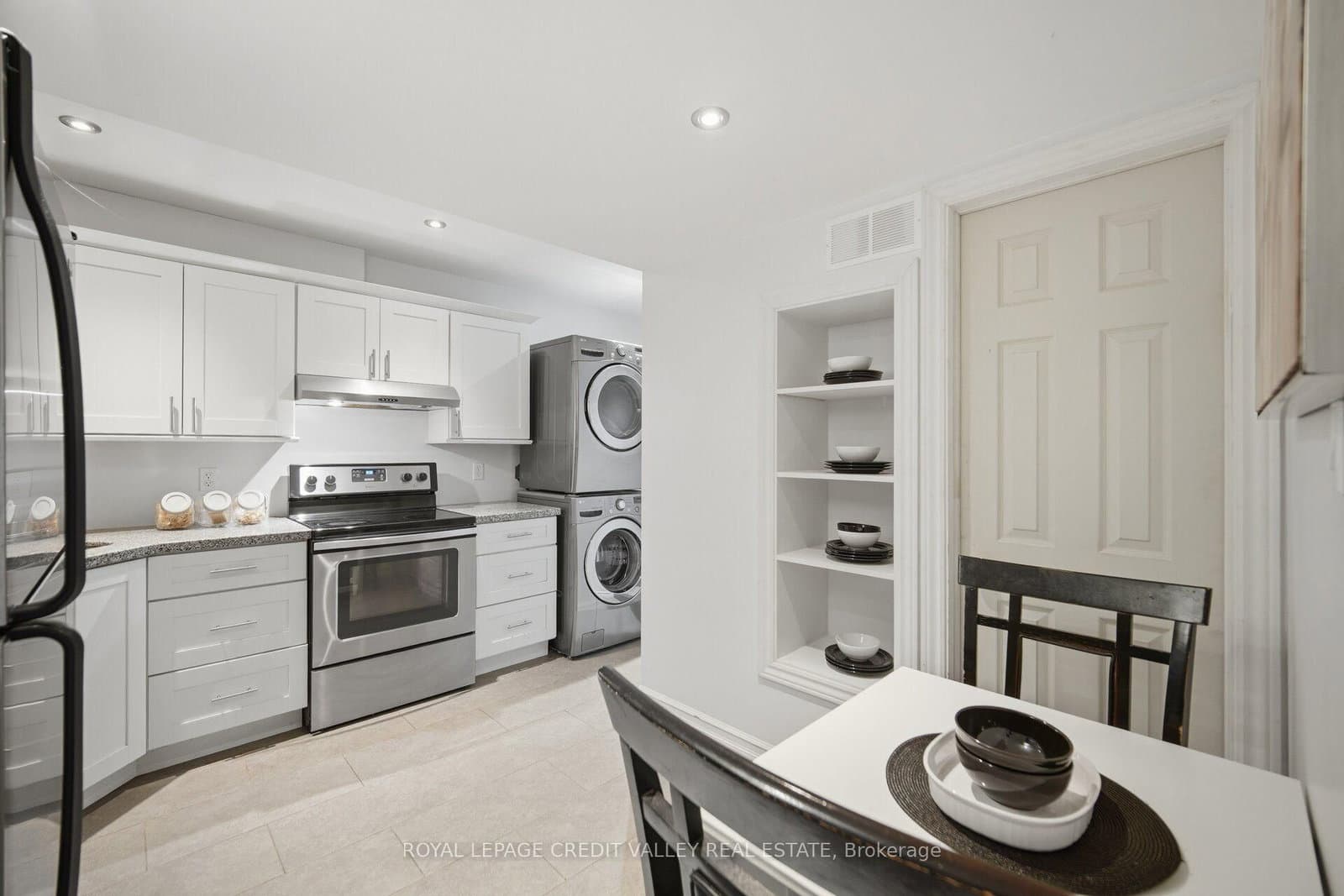 43 Flemington Drive E thumbnail 22