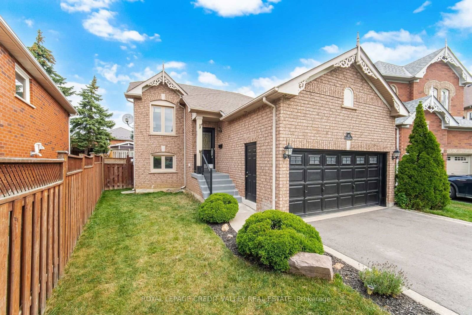 43 Flemington Drive E thumbnail 3