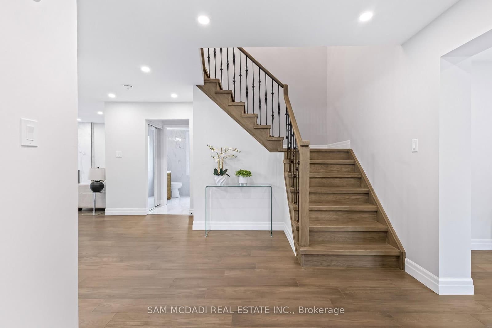2535 Robin Drive thumbnail 4
