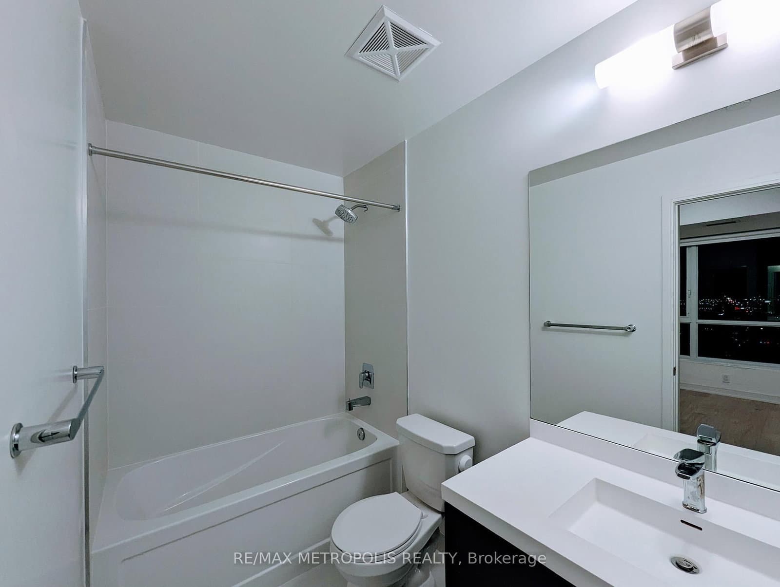 8 Nahani Way, Unit 3403 thumbnail 13