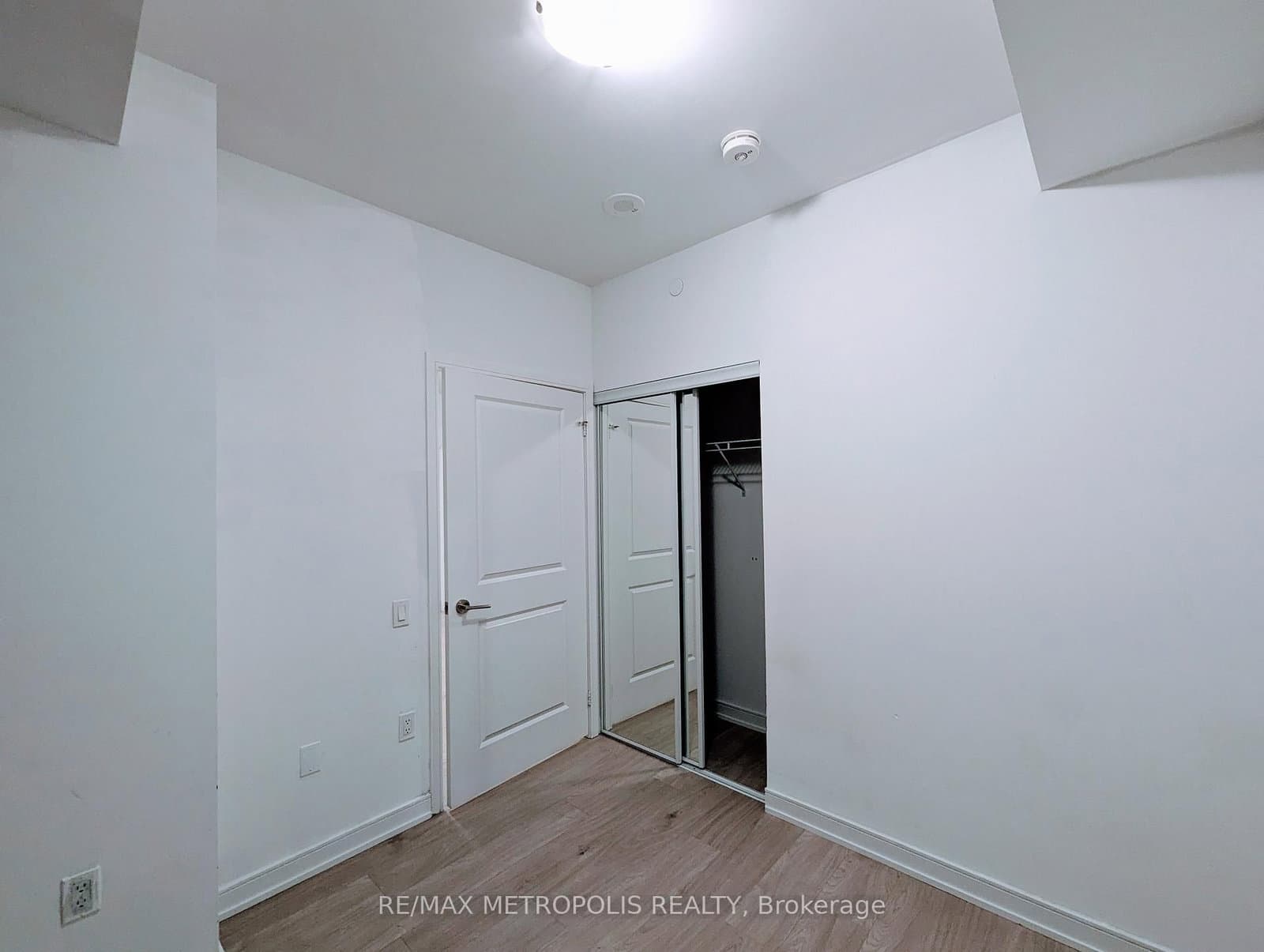 8 Nahani Way, Unit 3403 thumbnail 15