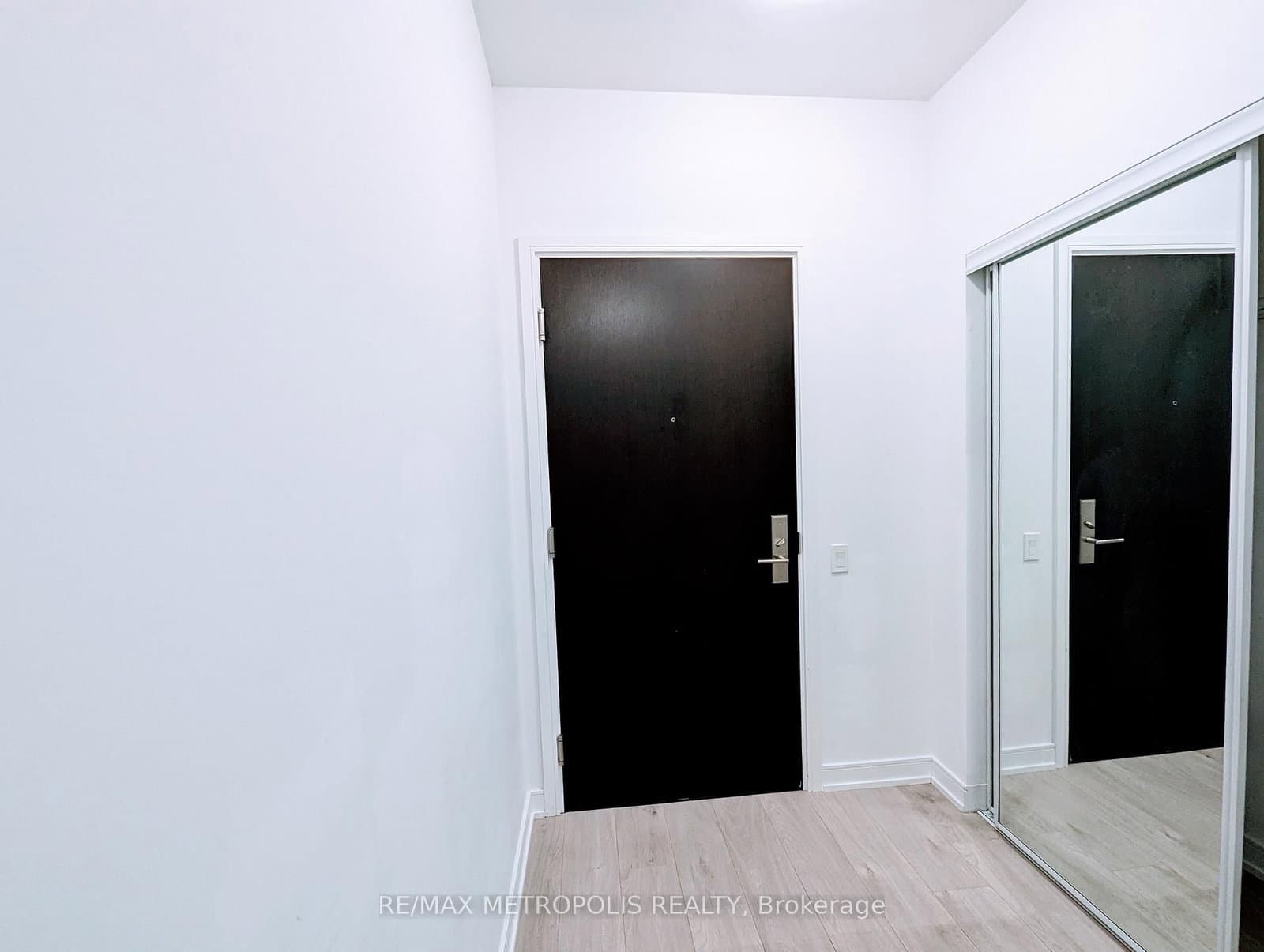 8 Nahani Way, Unit 3403 thumbnail 3