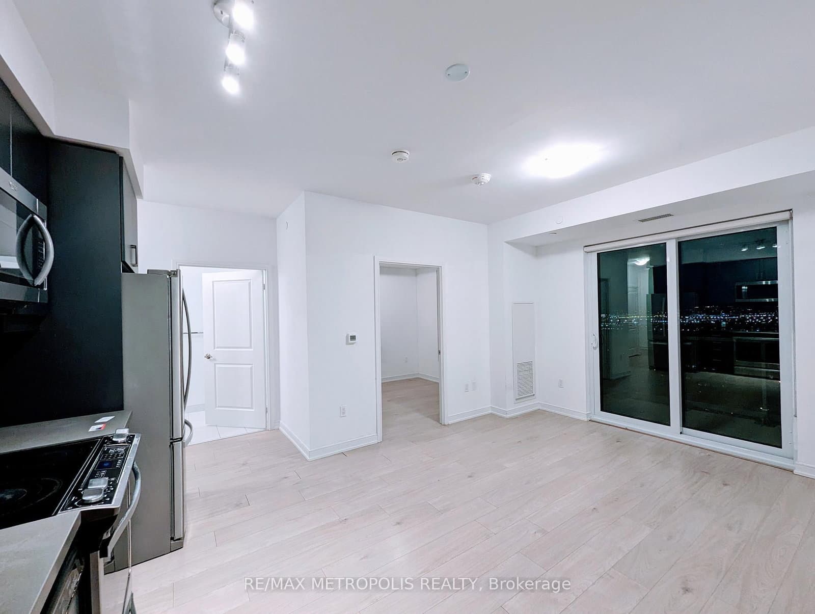 8 Nahani Way, Unit 3403 thumbnail 7