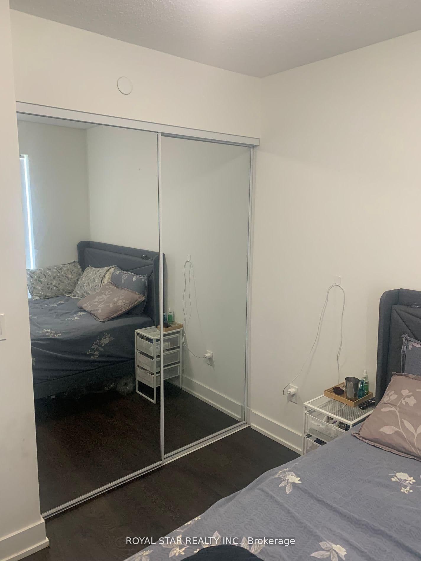 7 Mabelle Avenue, Unit 2010 thumbnail 26