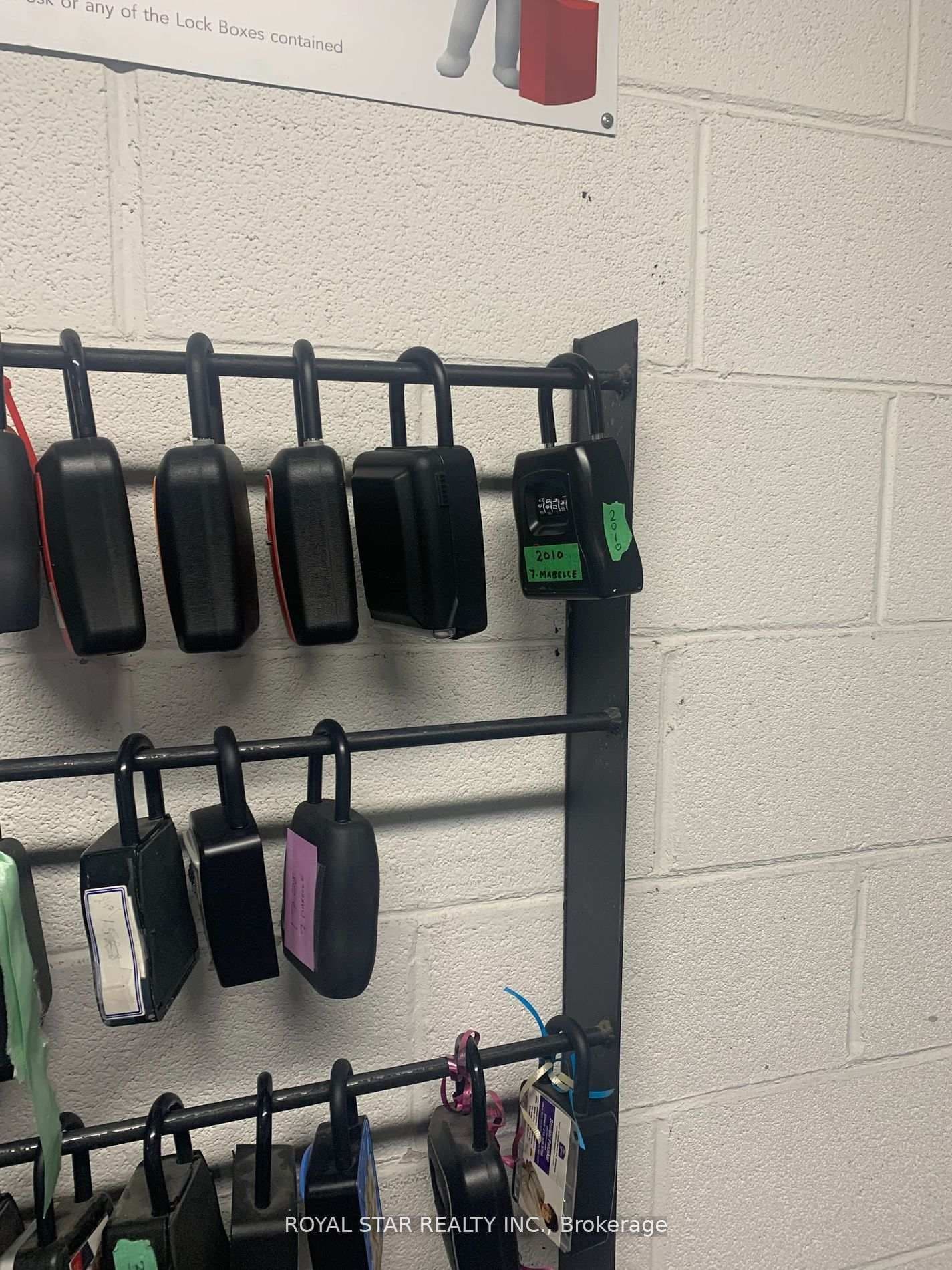 7 Mabelle Avenue, Unit 2010 thumbnail 32