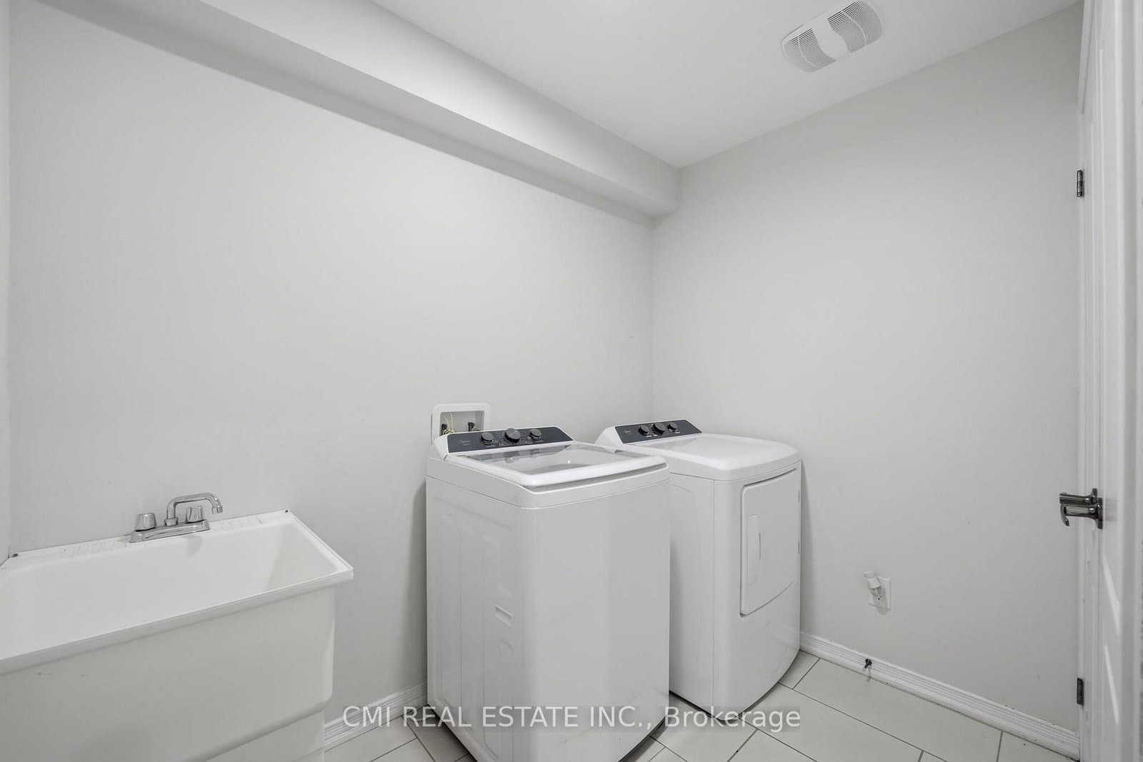 162 Golden Springs Drive thumbnail 36