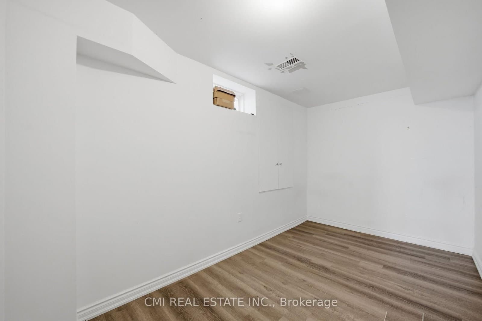 162 Golden Springs Drive thumbnail 37
