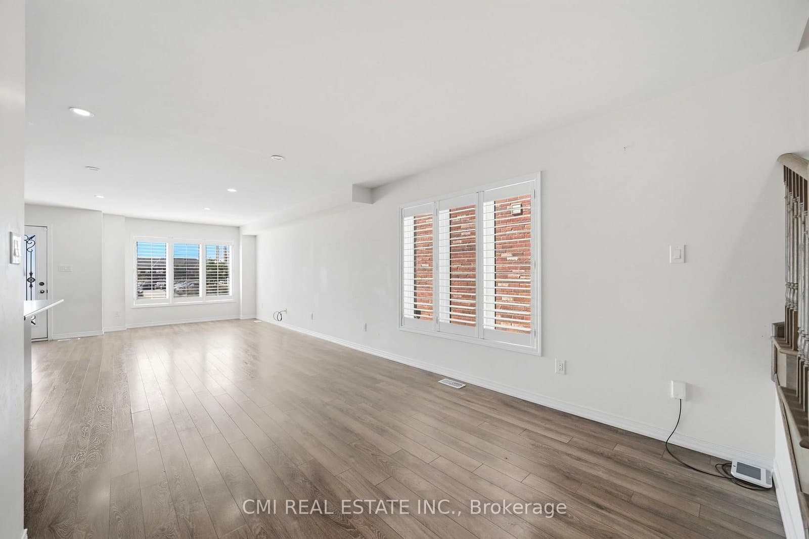 162 Golden Springs Drive thumbnail 6