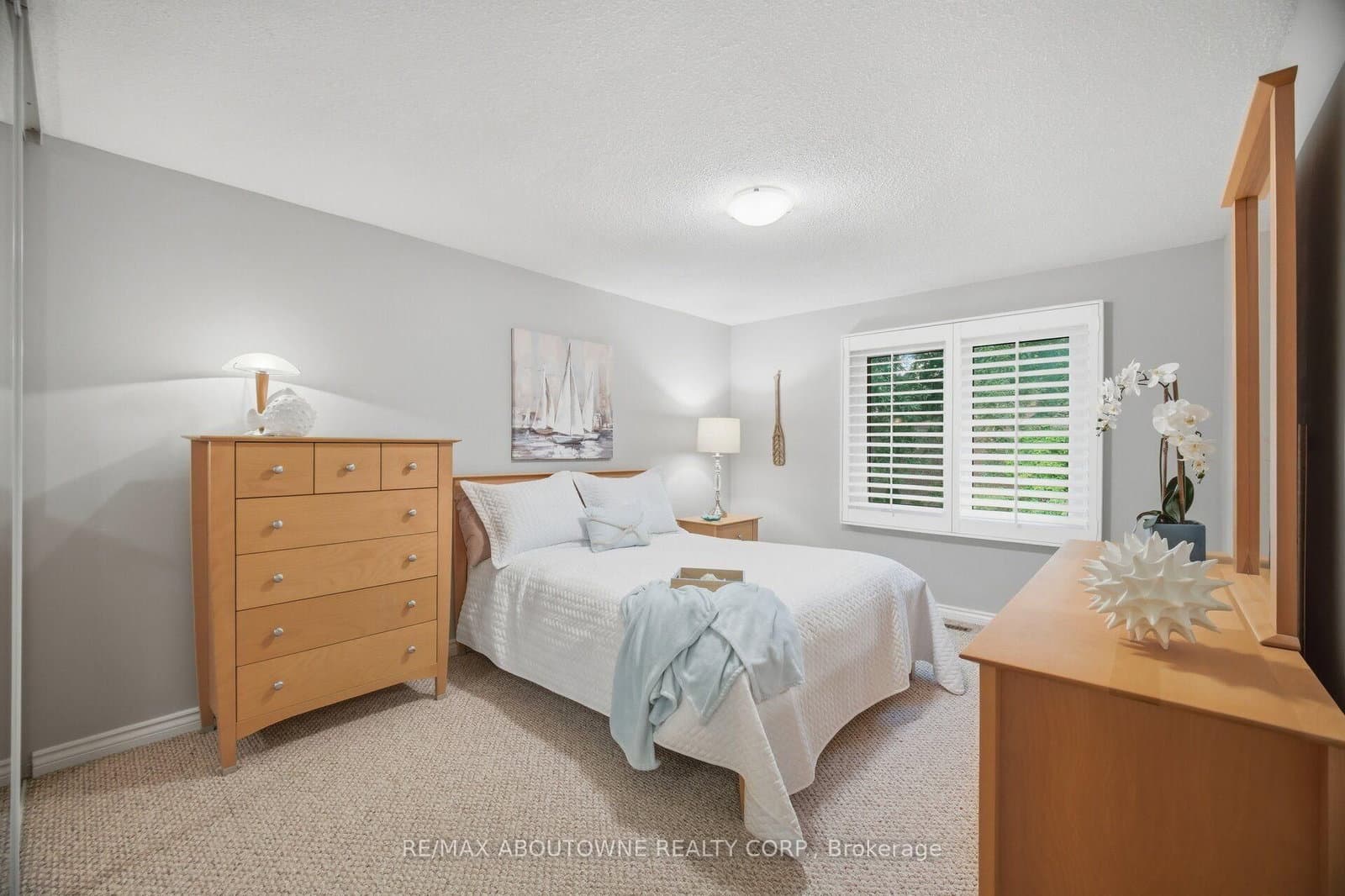 6298 Starfield Crescent thumbnail 20