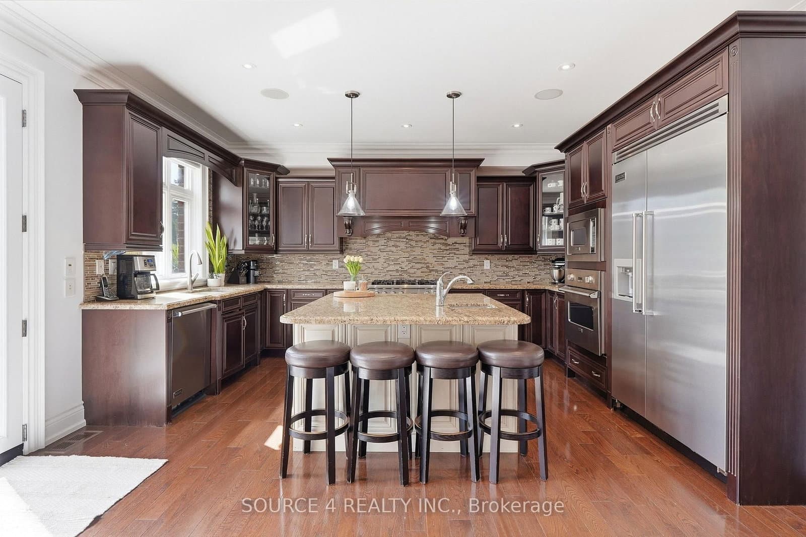 39 Amesbury Drive thumbnail 11