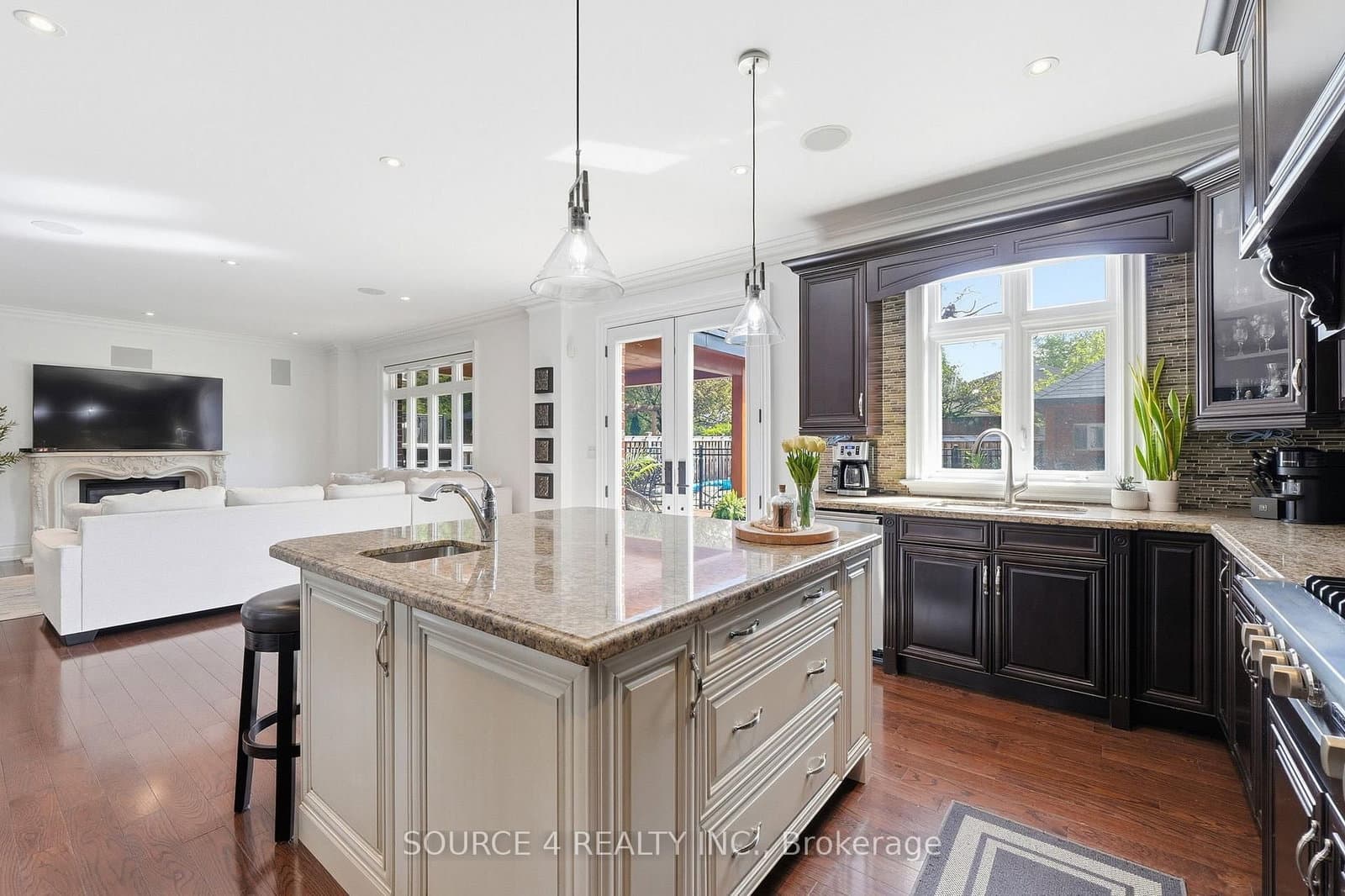 39 Amesbury Drive thumbnail 14