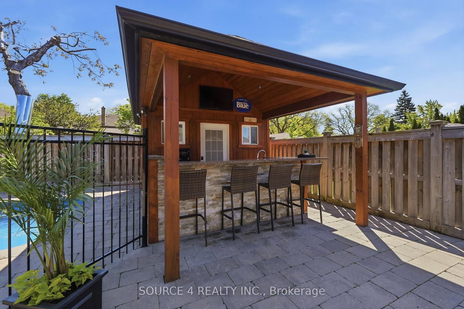 39 Amesbury Drive thumbnail 43
