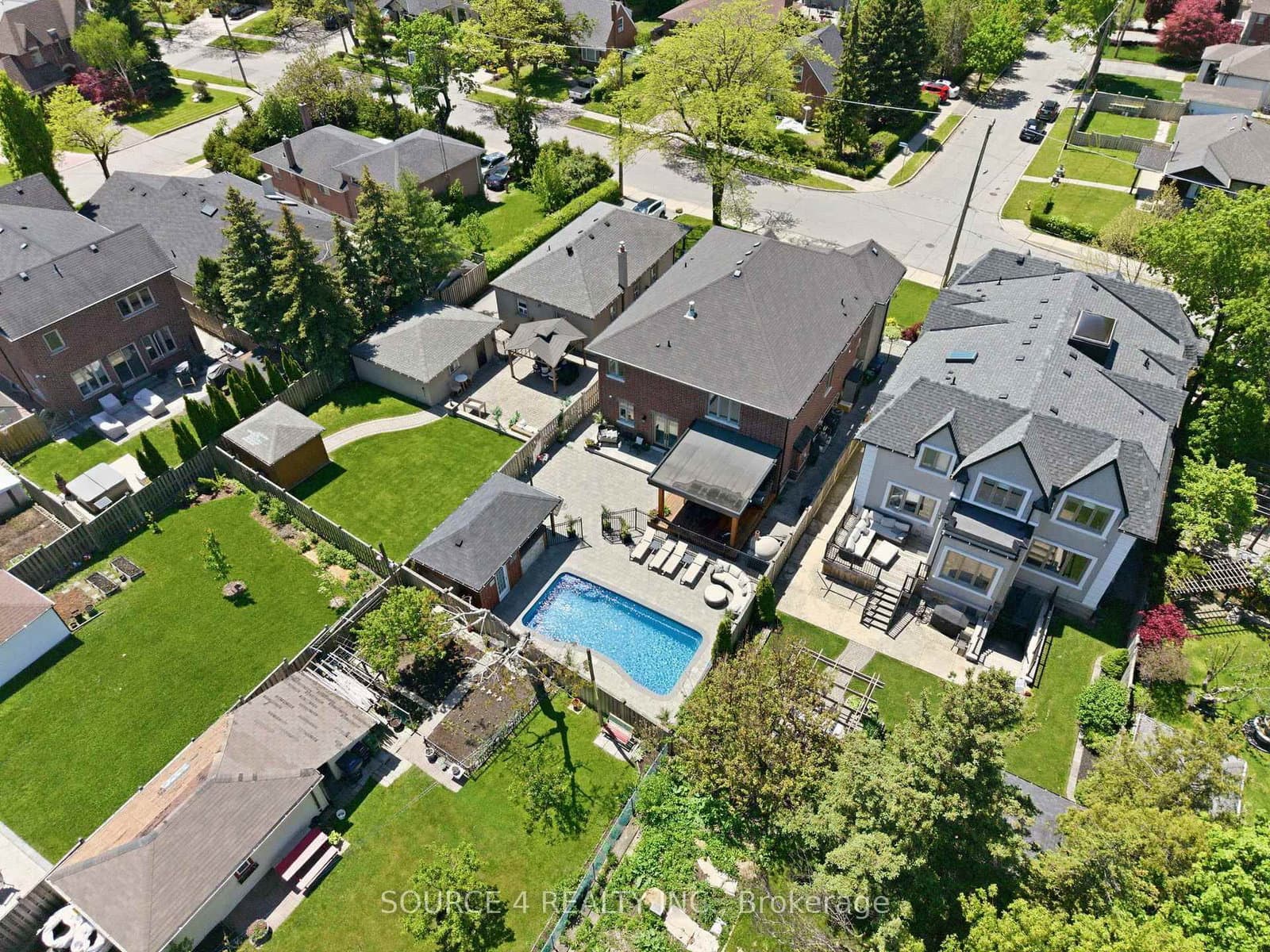 39 Amesbury Drive thumbnail 50