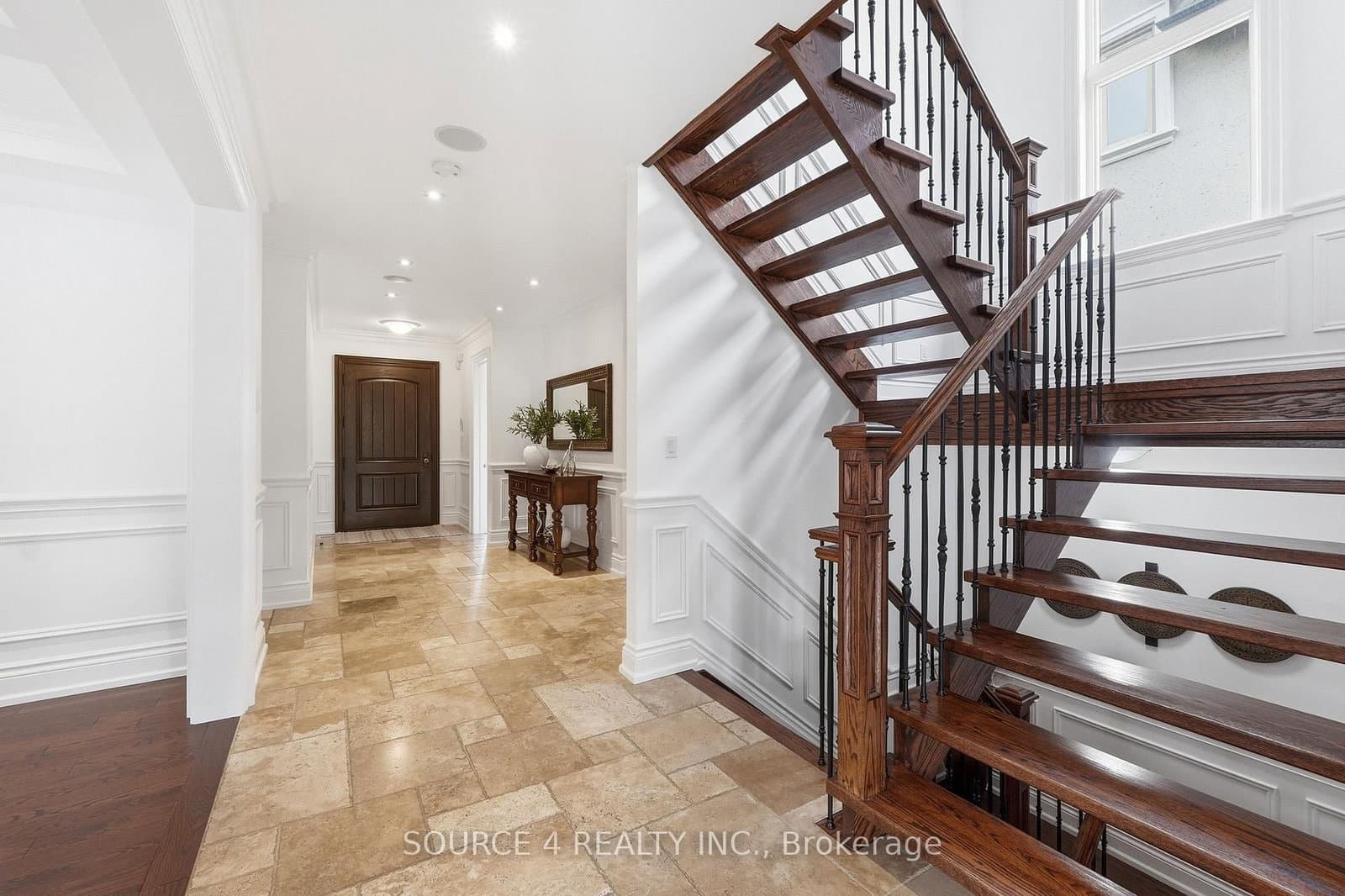 39 Amesbury Drive thumbnail 8
