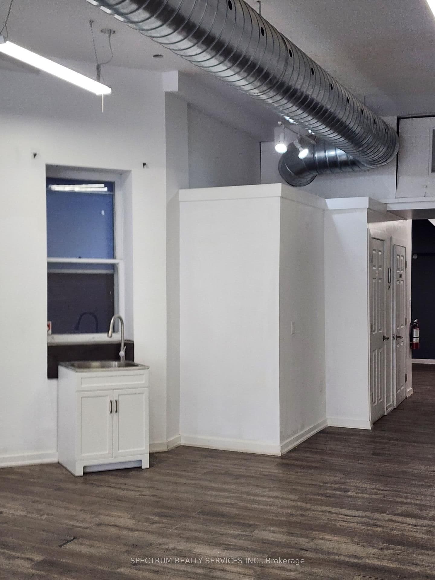 3126 Dundas Street W, Unit Front Main thumbnail 6