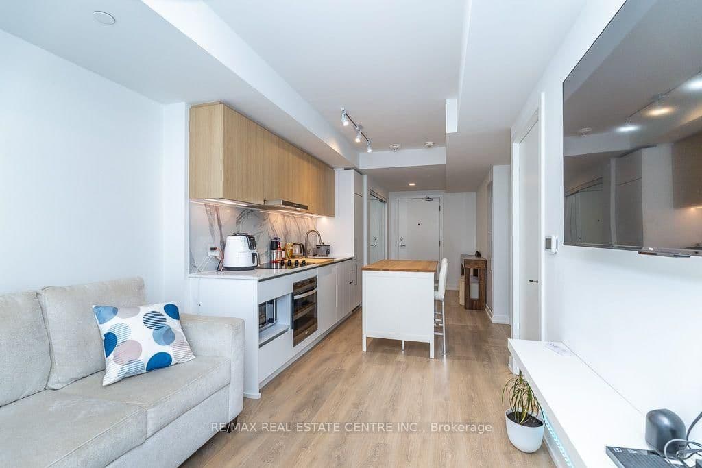 1100 Sheppard Avenue W, Unit 232 thumbnail 4