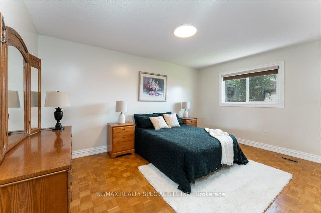 330 Hickory Circle thumbnail 12