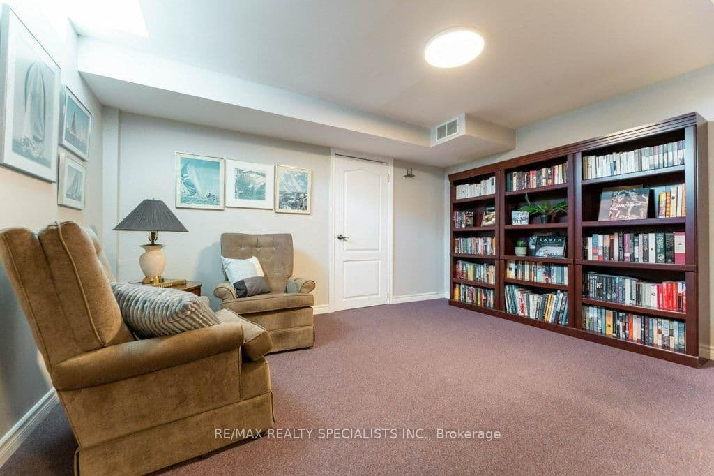 330 Hickory Circle thumbnail 26