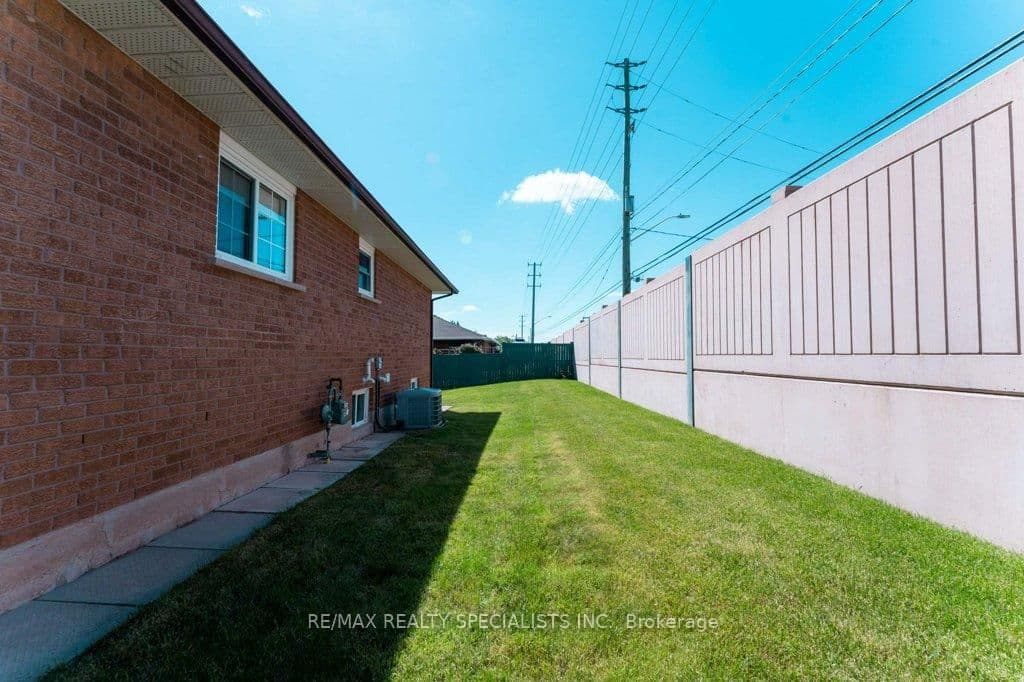 330 Hickory Circle thumbnail 33
