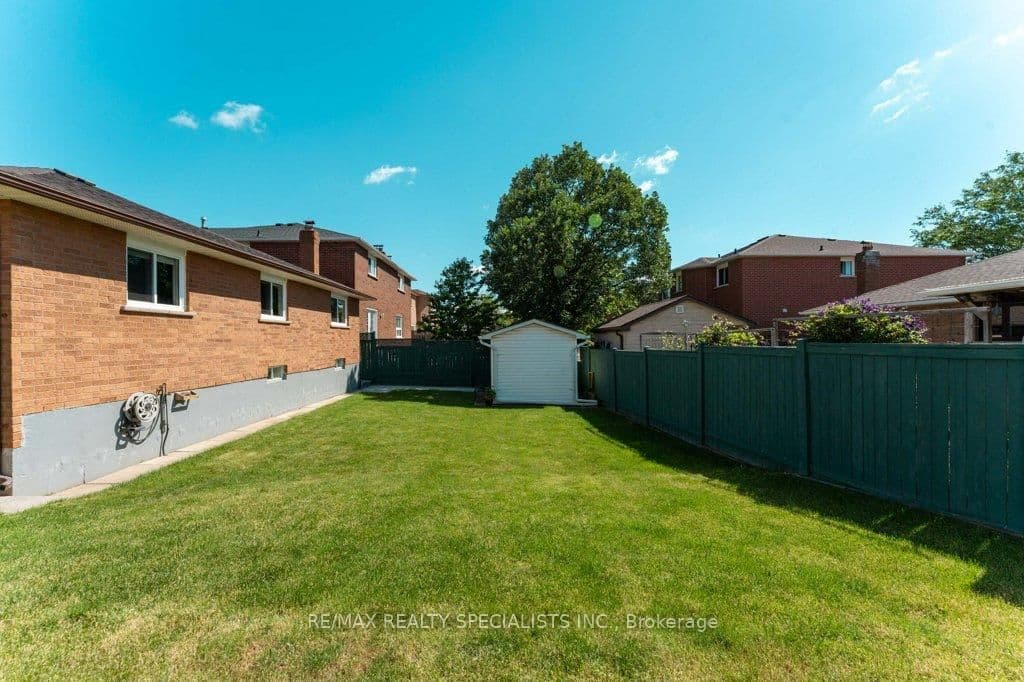 330 Hickory Circle thumbnail 34