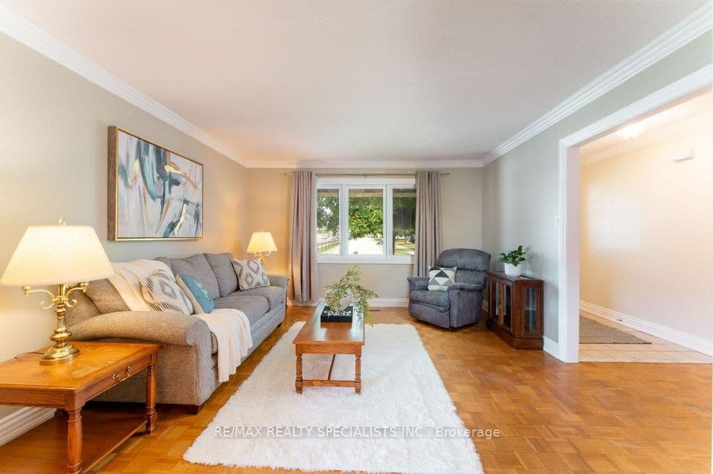 330 Hickory Circle thumbnail 4
