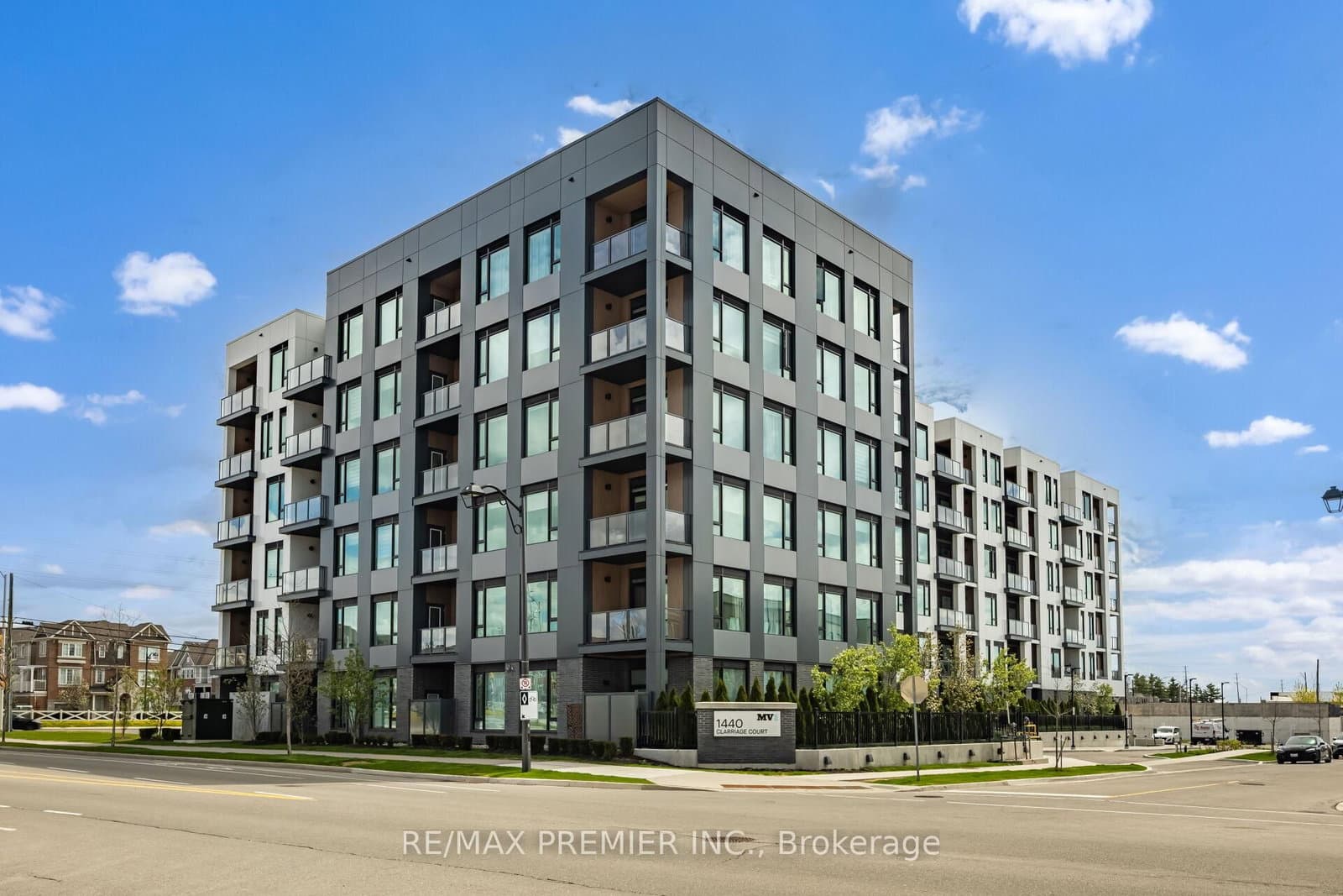 #510 - 1440 Clarriage Court