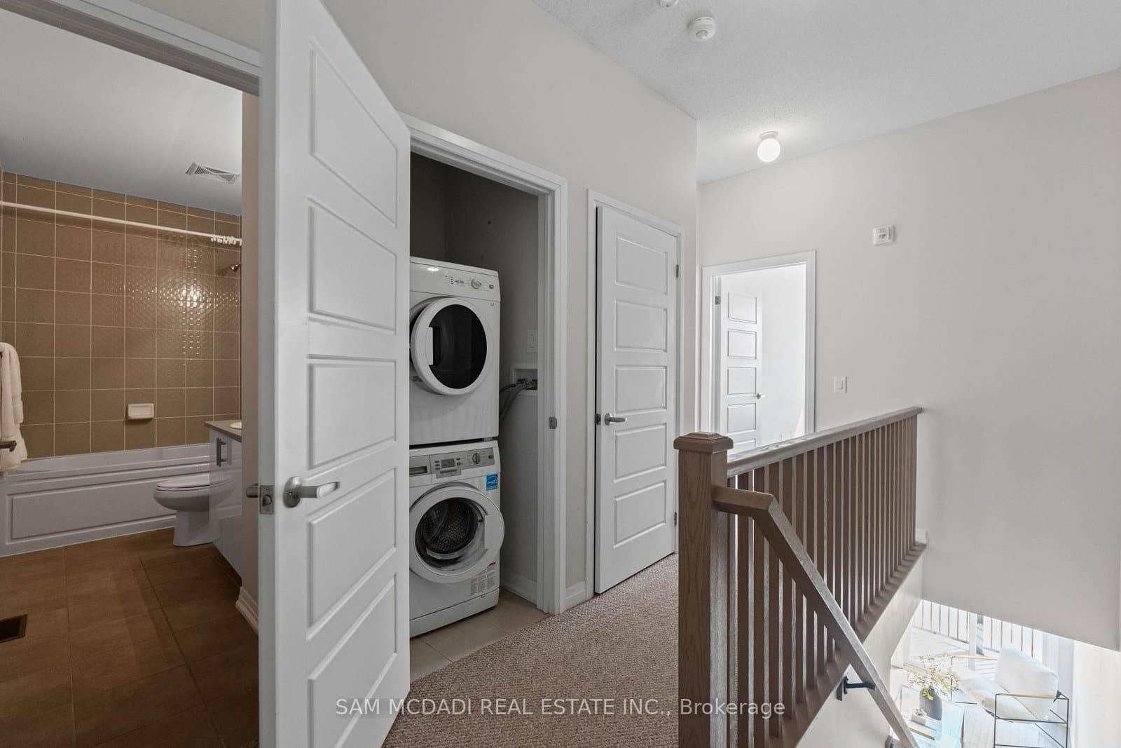 1208 Main Street E, Unit 201 thumbnail 16