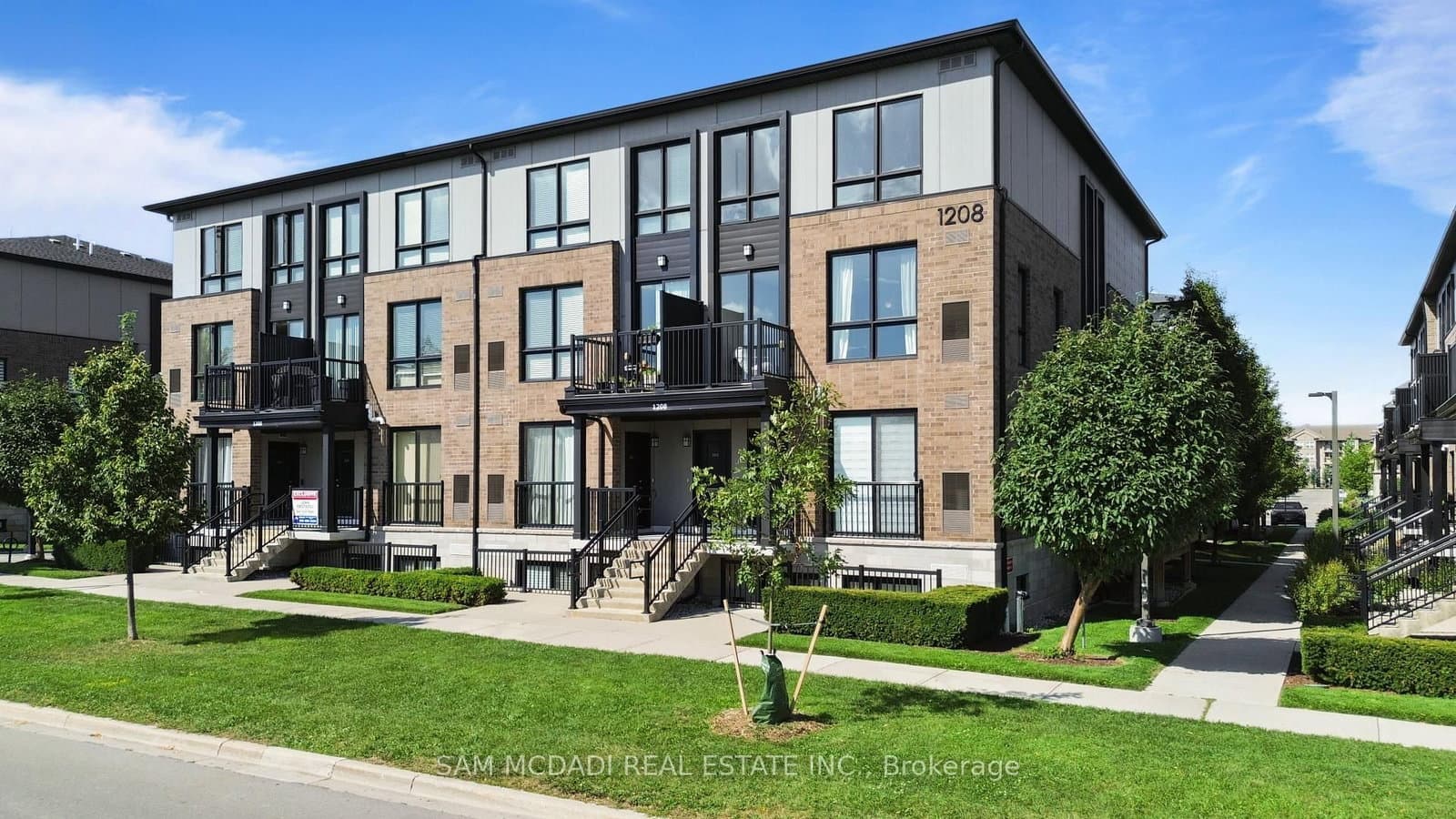 1208 Main Street E, Unit 201 thumbnail 3