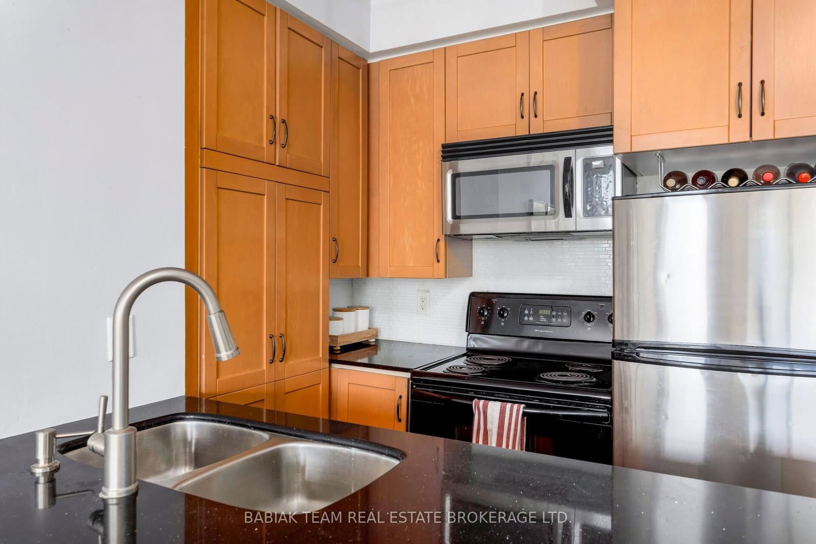 2495 Dundas Street West Street, Unit 307 thumbnail 14