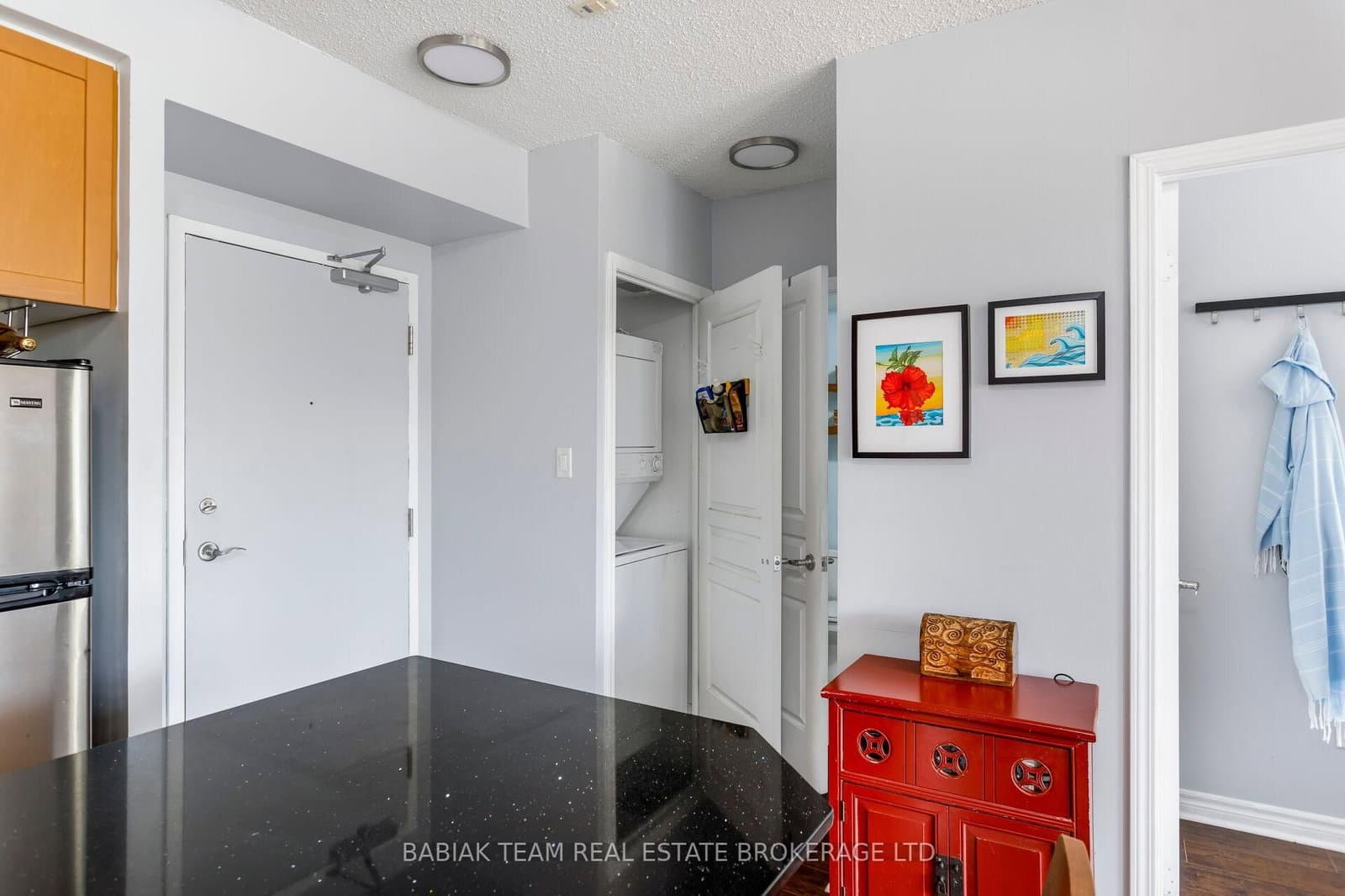 2495 Dundas Street West Street, Unit 307 thumbnail 23