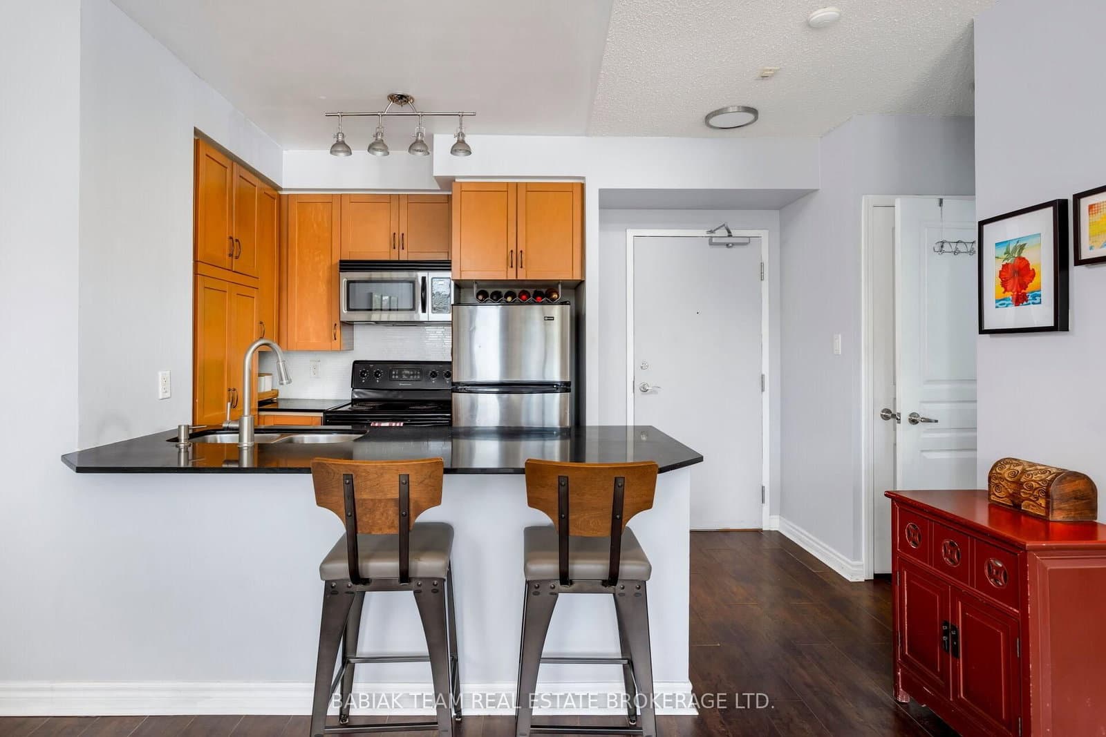 2495 Dundas Street West Street, Unit 307 thumbnail 7