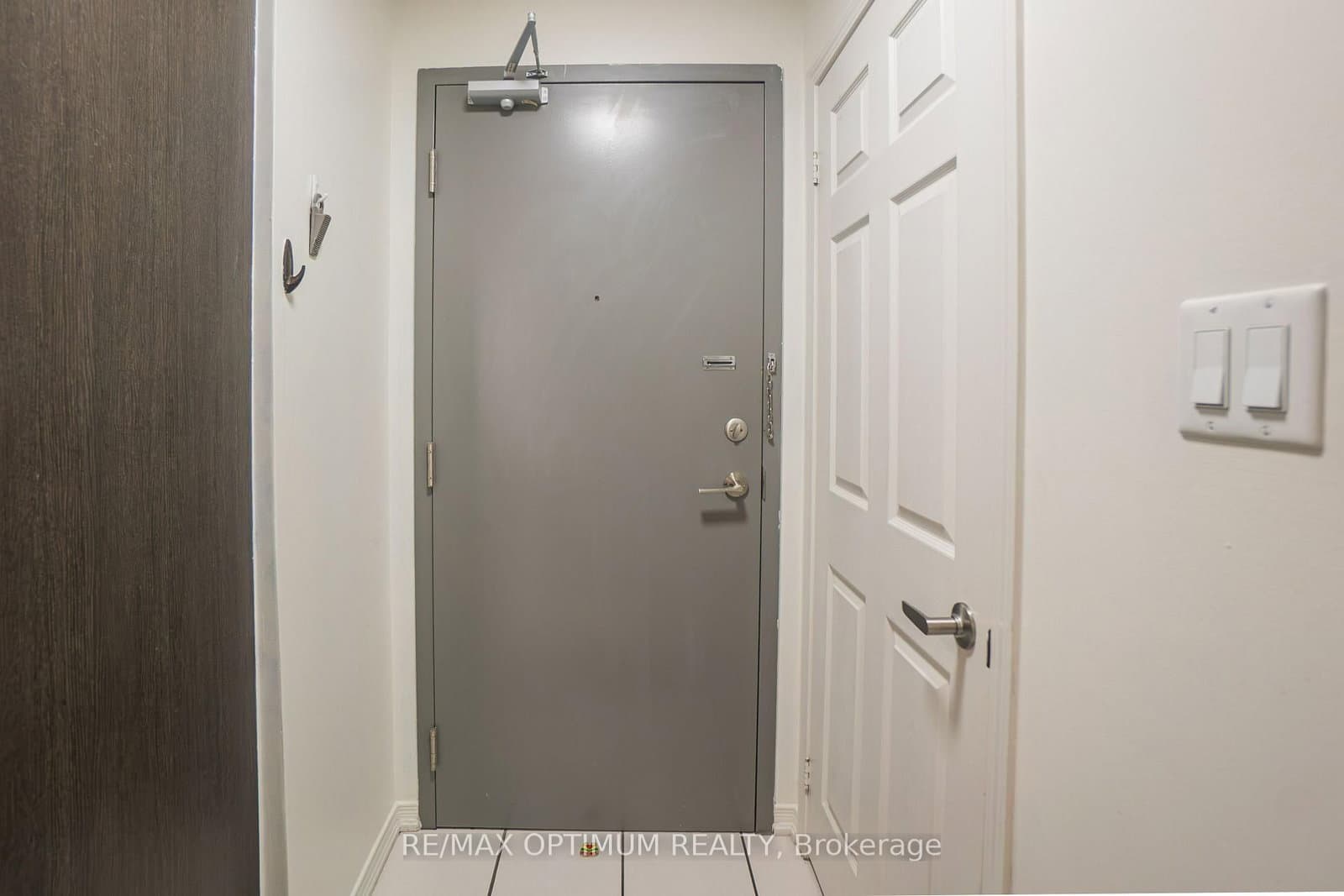 50 Sky Harbour Drive, Unit 315 thumbnail 5