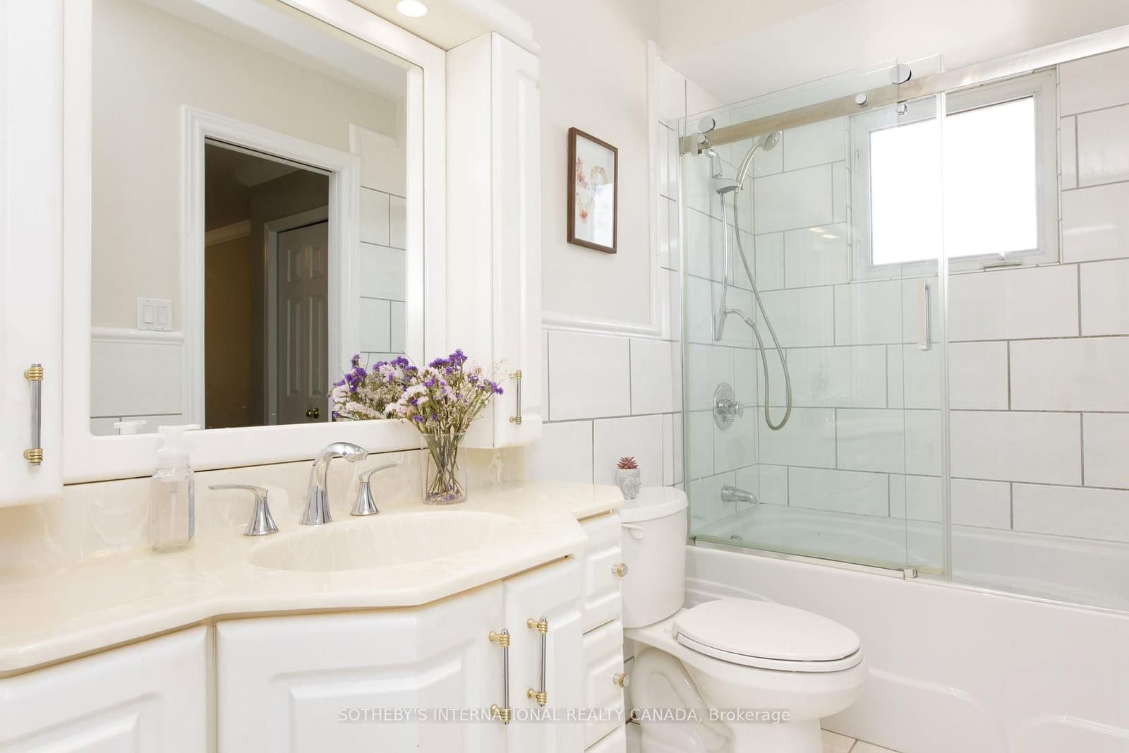 2694 Constable Road, Unit Upper thumbnail 16