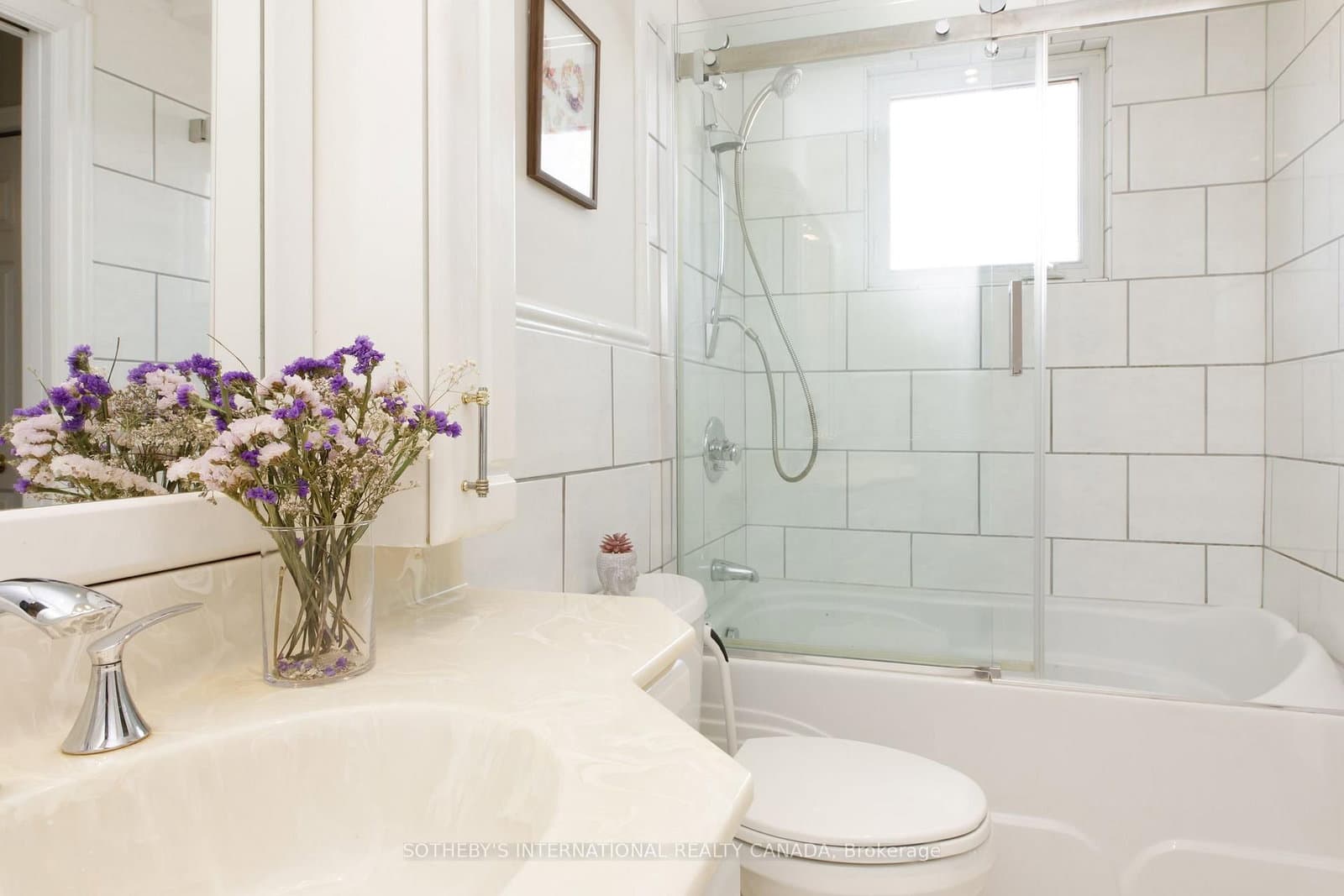 2694 Constable Road, Unit Upper thumbnail 17