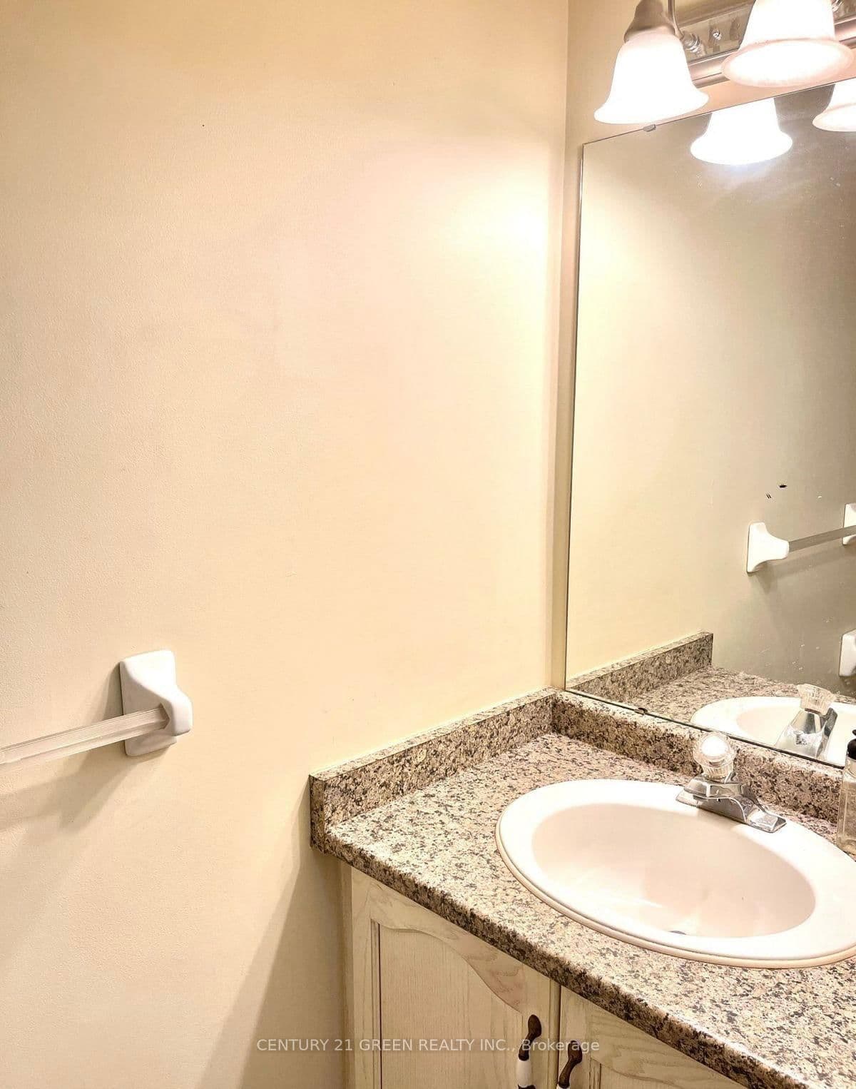 215 Kingknoll Drive thumbnail 12