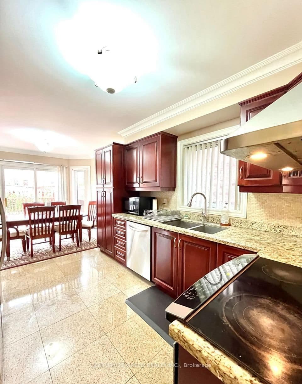 215 Kingknoll Drive thumbnail 5