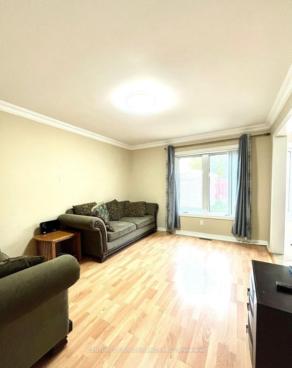 215 Kingknoll Drive thumbnail 9