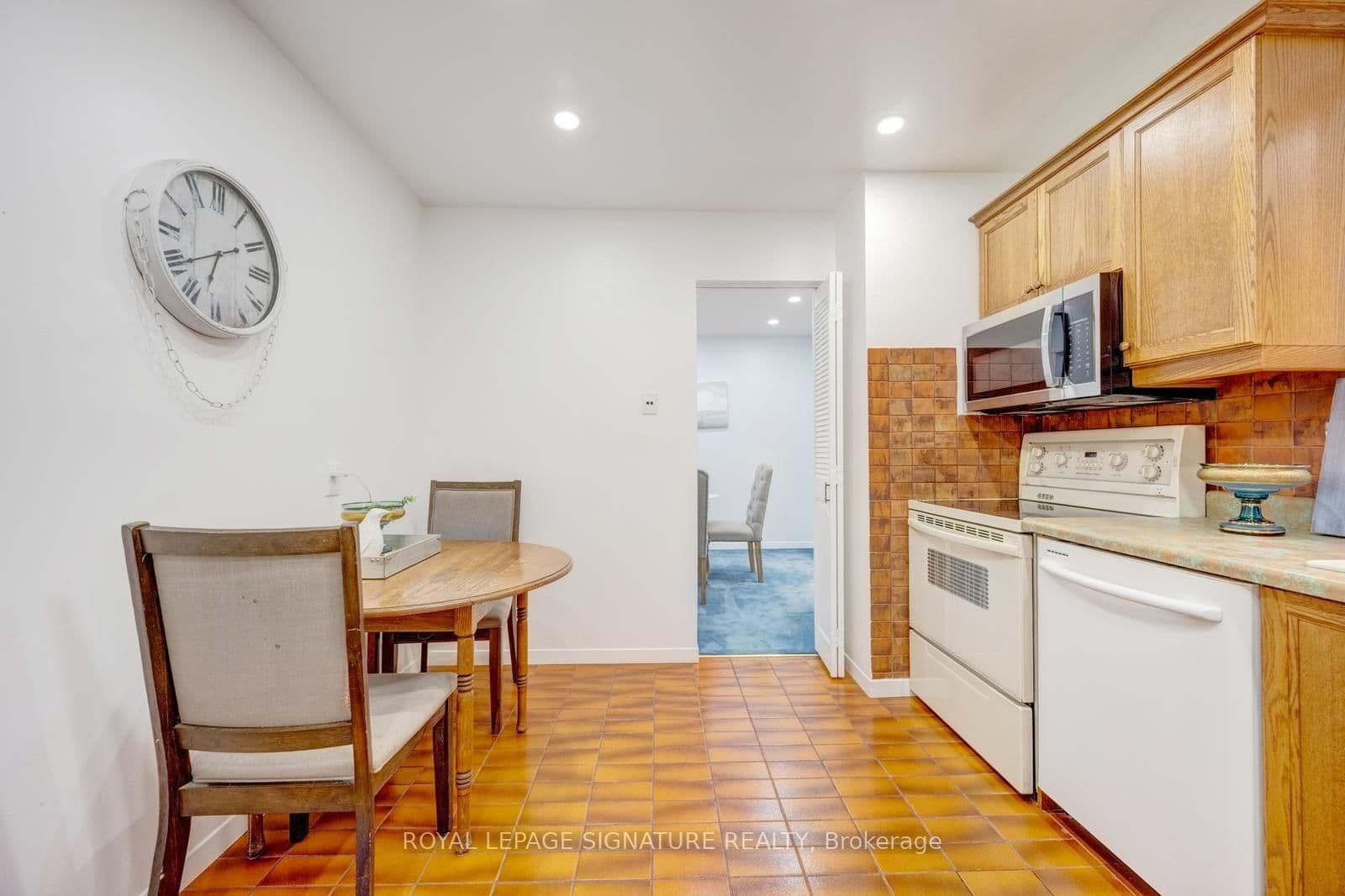 77 McCraney Street W thumbnail 14